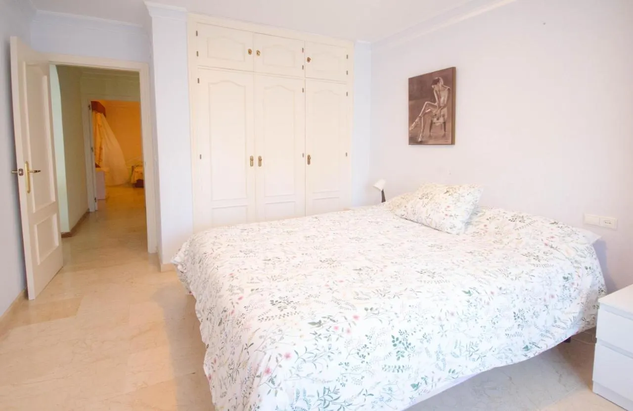 Aparment Neptuno- Located On The Promenade A Few Metres From The Beach. Estepona Spain