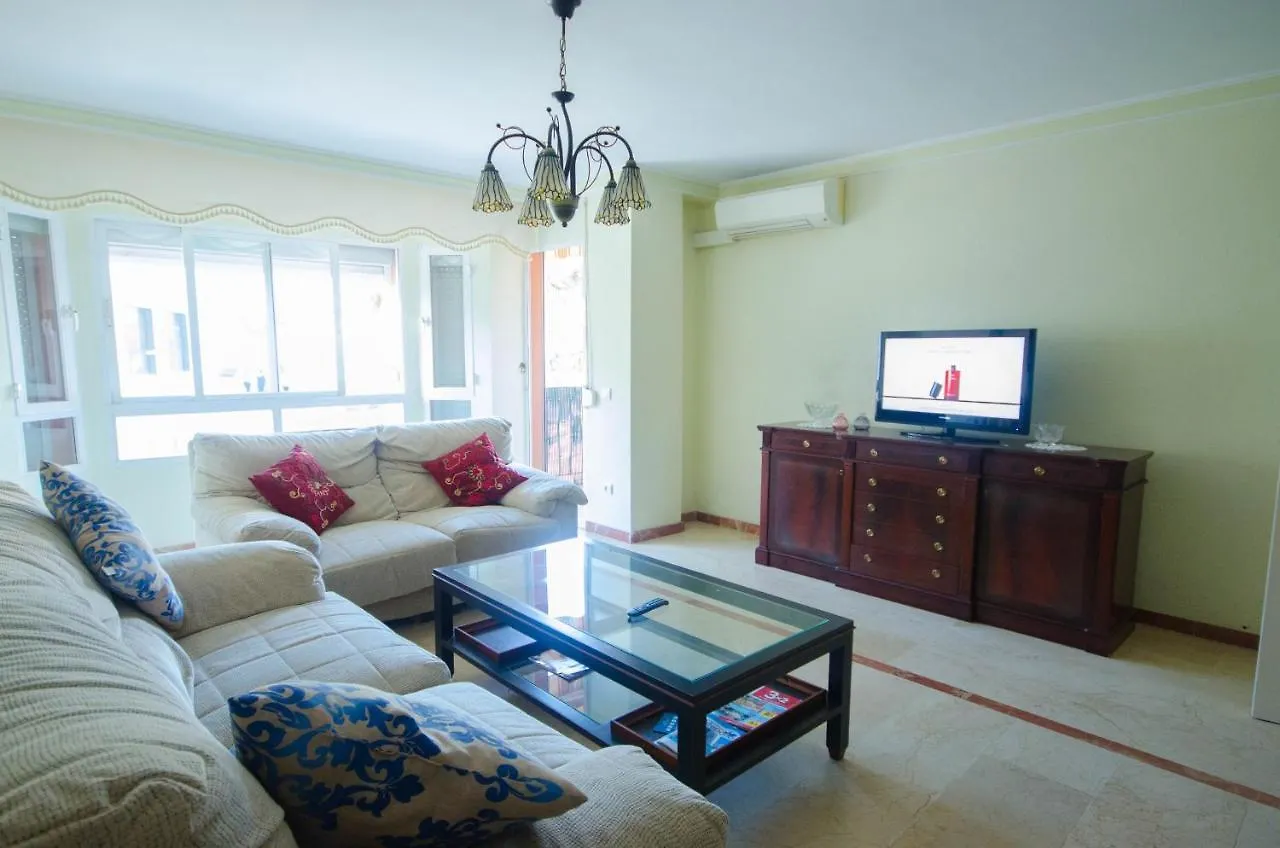 Aparment Neptuno- Located On The Promenade A Few Metres From The Beach. Estepona Apartment