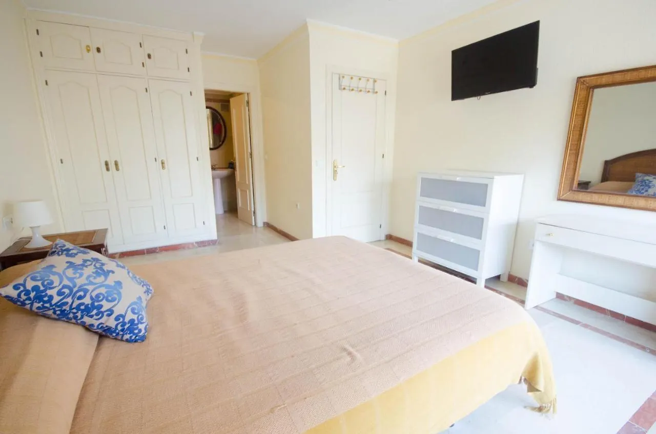 Apartment Aparment Neptuno- Located On The Promenade A Few Metres From The Beach. Estepona