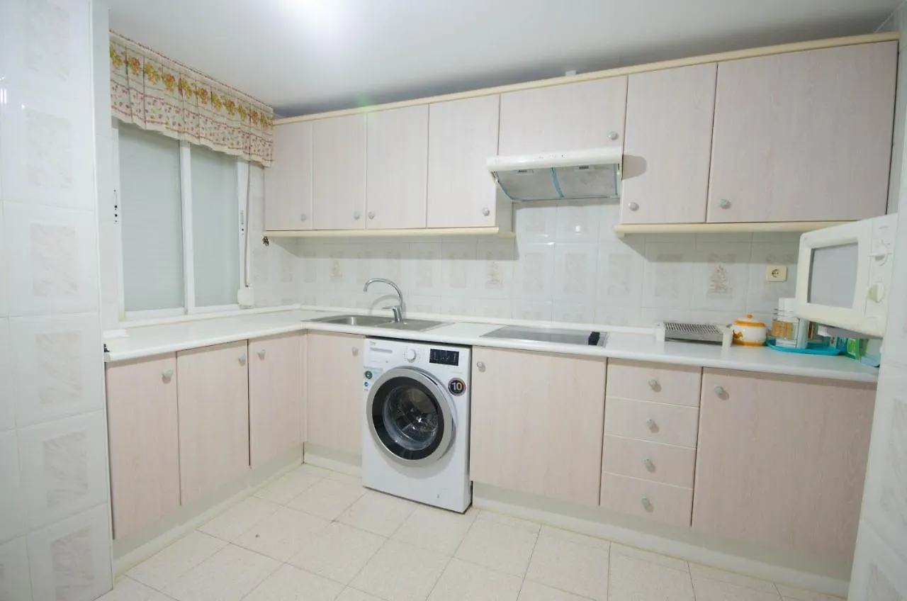 Aparment Neptuno- Located On The Promenade A Few Metres From The Beach. Estepona Apartment