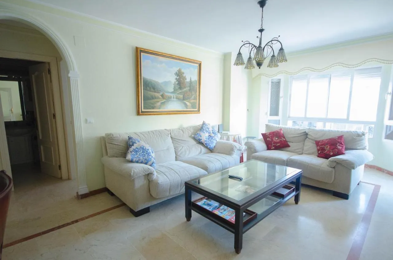Aparment Neptuno- Located On The Promenade A Few Metres From The Beach. Estepona