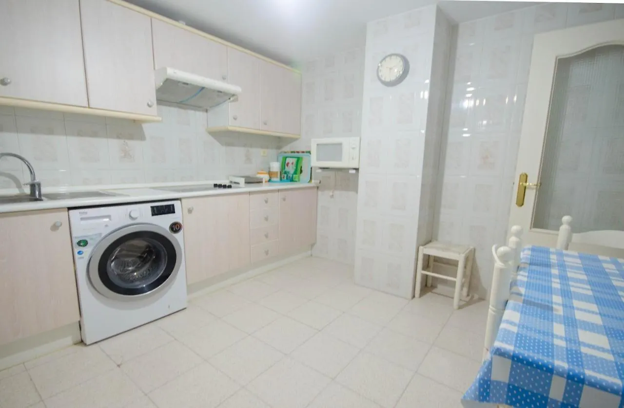 Aparment Neptuno- Located On The Promenade A Few Metres From The Beach. Estepona Spain