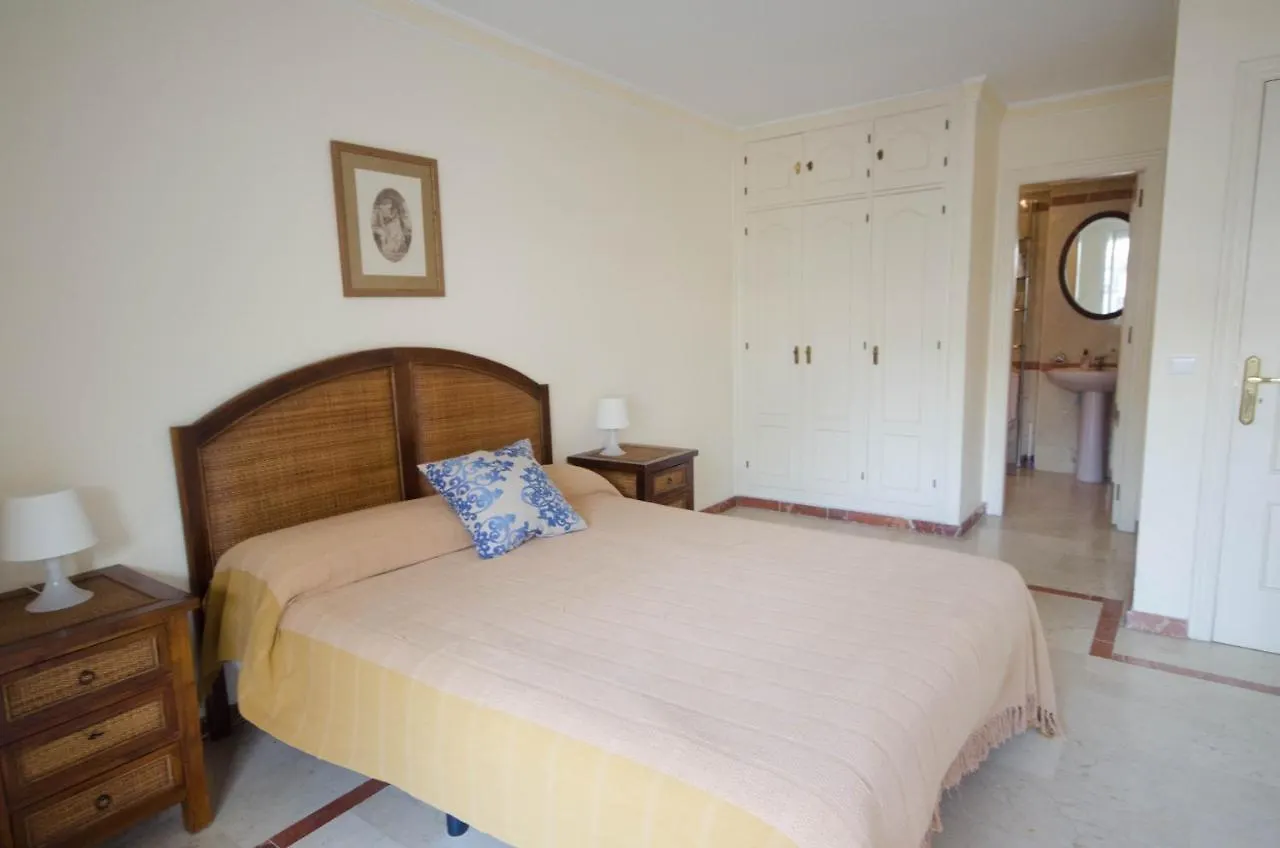 Aparment Neptuno- Located On The Promenade A Few Metres From The Beach. Estepona Spain