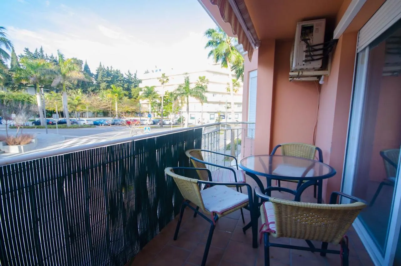 Aparment Neptuno- Located On The Promenade A Few Metres From The Beach. Estepona