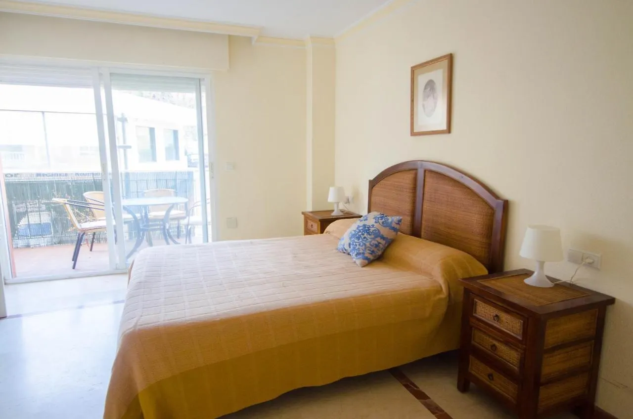 Aparment Neptuno- Located On The Promenade A Few Metres From The Beach. Estepona Apartment